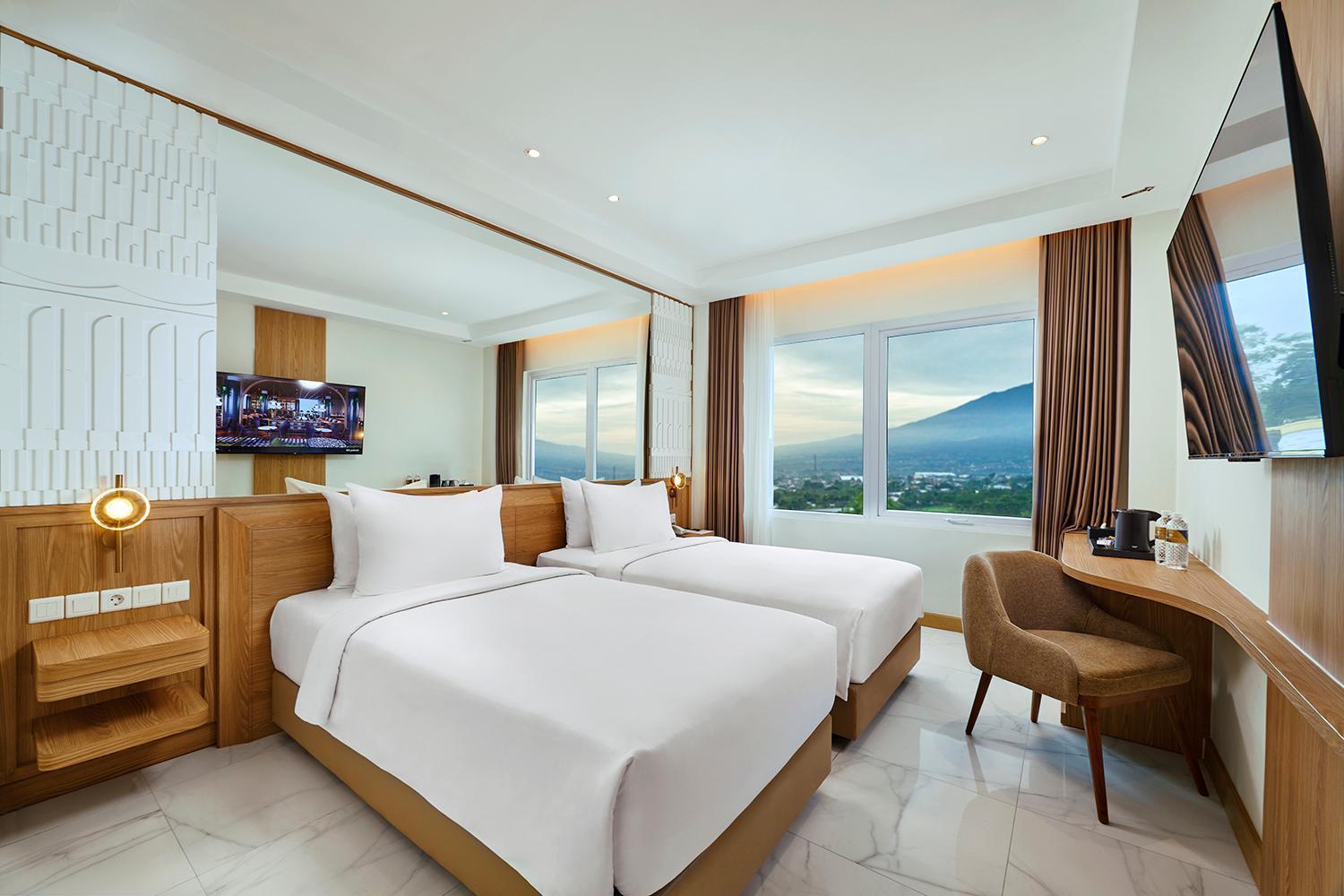 Hotel Golden Hill By Golden Tulip Tlekung Exterior foto